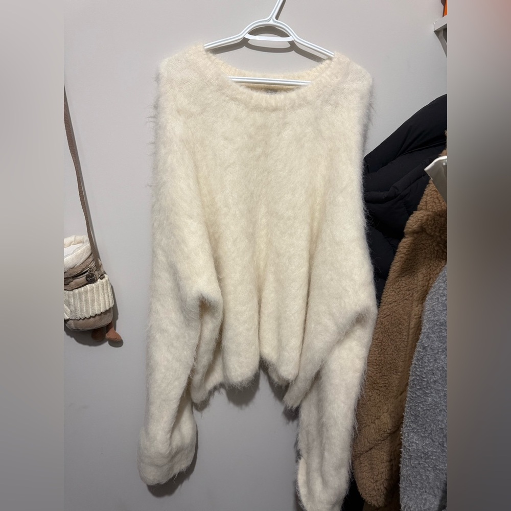 Authentic TOTEME white Boxy Alpaca Knit Sweater